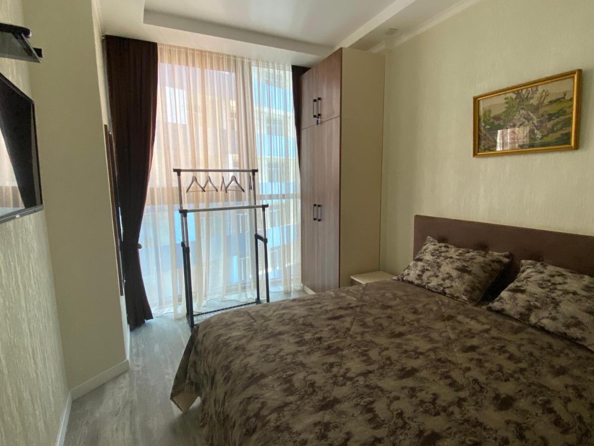 Ramada Skytower Apartment Batumi Luaran gambar